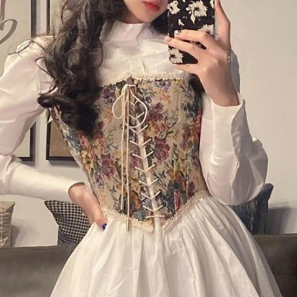 C&C QUEEN’S EMBRACE CROP TOP